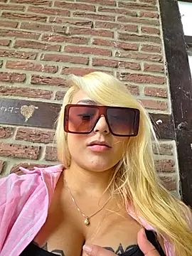 SilvyDiamond Live Sex Cam-Show