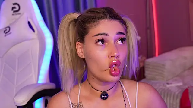 Živá chatovací místnost BettyVelvet