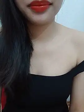 Luckyy29 Adlı Modelin Canlı Sohbet Odası