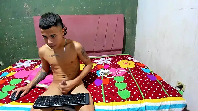 Sala de chat ao vivo de Nikoll_couplee