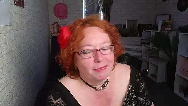 Chat soba uživo modela Fara_Flutte