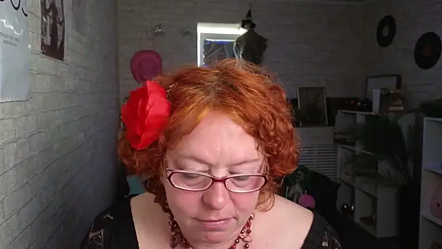 Fara_Flutte's Live Chat Room