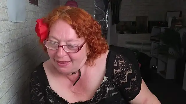 חדר צ'אט בשידור חי של Fara_Flutte