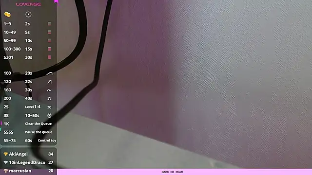 evianlui Adlı Modelin Canlı Sohbet Odası