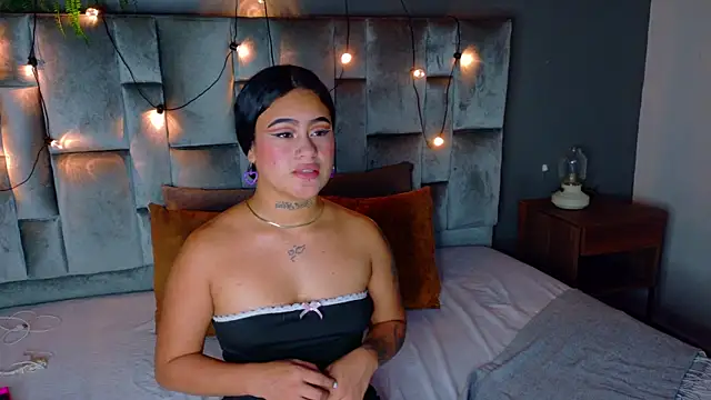 MatildaTaylor__ Adlı Modelin Canlı Sohbet Odası