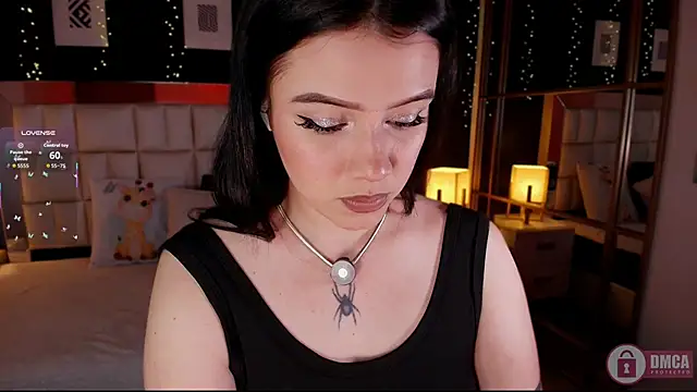 emmy_wattsoon Adlı Modelin Canlı Sohbet Odası