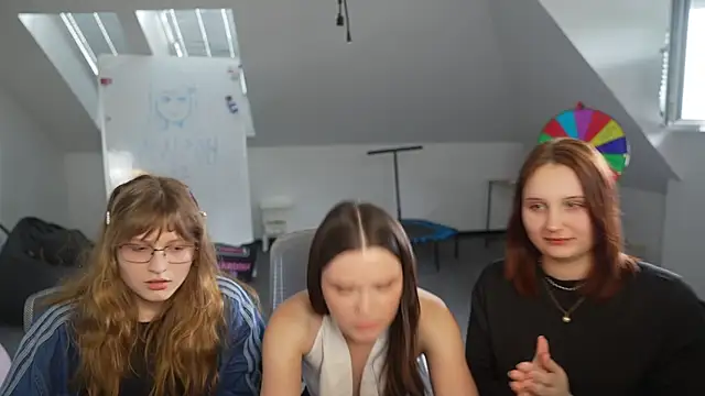 Živá chatovací místnost AriaAstra