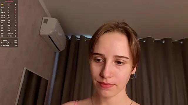 MitsuePostel Adlı Modelin Canlı Sohbet Odası
