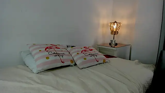 medoly03 Adlı Modelin Canlı Sohbet Odası