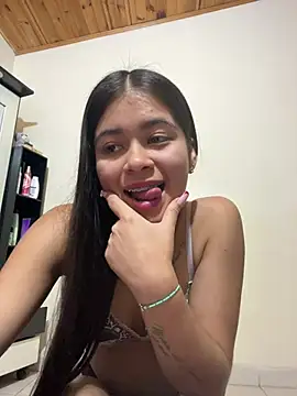 _Daphne_Rousse_23 Ruang Obrolan Langsung