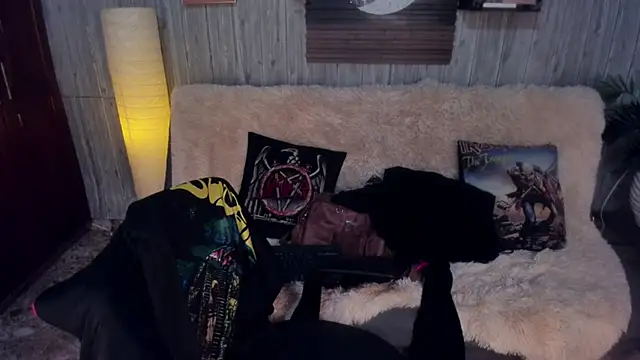 ห้องแชทสดของ Alucarda666