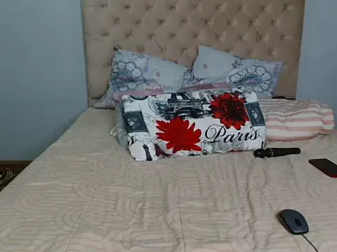 Chat soba uživo modela YourWifeyLily