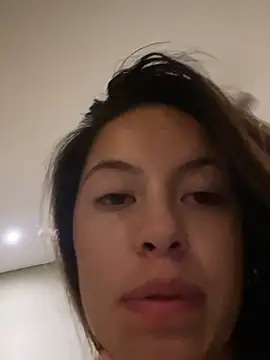 חדר צ'אט בשידור חי של Ambar_Zaf