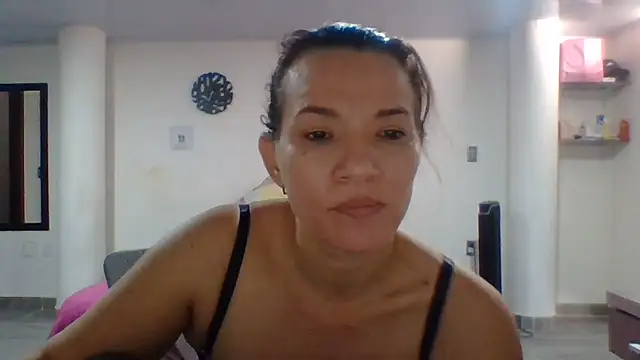 valery_fitt's Live Chat Room