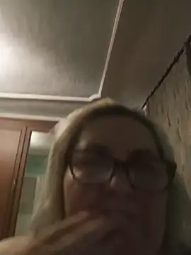 Chatroom en direct de AureliaSky598