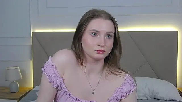 חדר צ'אט בשידור חי של ArianaMilss