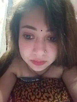 Hot_Soniya_08 Adlı Modelin Canlı Sohbet Odası