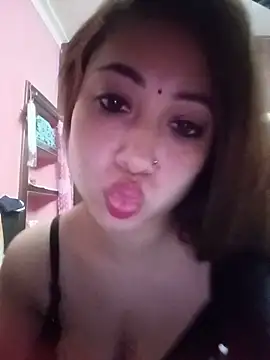 Hot_Soniya_08 Adlı Modelin Canlı Sohbet Odası