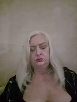 Živá chatovací místnost Julia20X