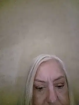 Sala de chat ao vivo de Julia20X