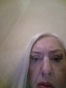Julia20Xのライブチャットルーム