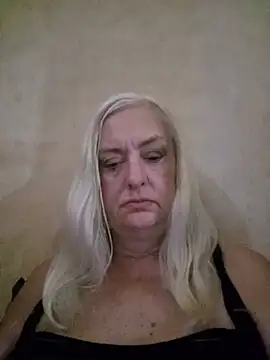 Julia20Xn Live chat-huone