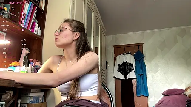 Živá chatovací místnost UncaringArtery
