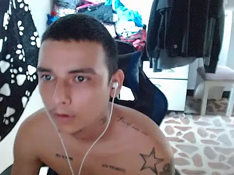 nino_oregano's Live Chat Room