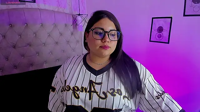 Dreamboo__ Adlı Modelin Canlı Sohbet Odası