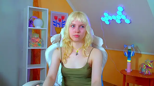 Živá chatovací místnost HannahHollis