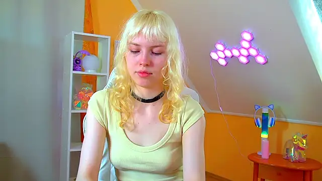 HannahHollis live-chat rom