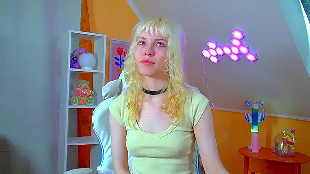HannahHollis Adlı Modelin Canlı Sohbet Odası