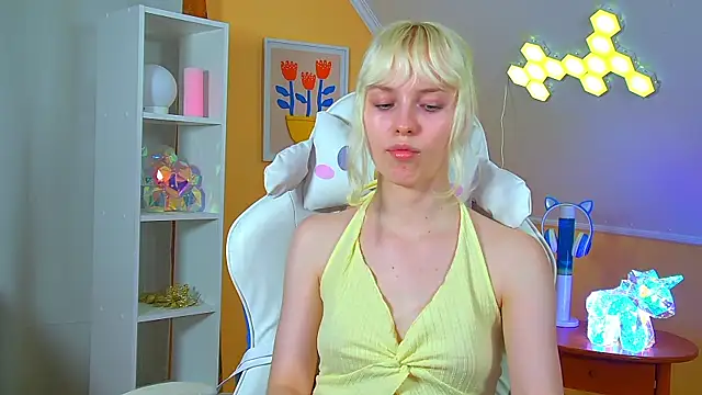 HannahHollis чат на живо