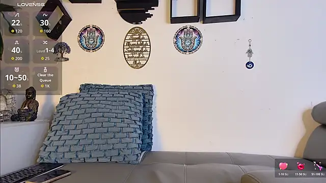 Chat soba uživo modela LunaBaxter_