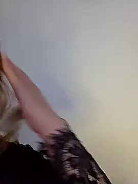 Chat soba uživo modela amal2809z