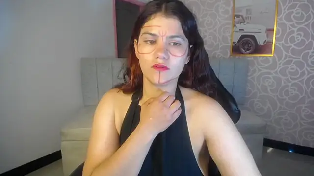Scarlett_jhonson_ch – Naživo chatovacia miestnosť