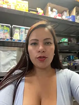 MIA_ROSSEEE Adlı Modelin Canlı Sohbet Odası