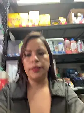 MIA_ROSSEEE Live Chatraum