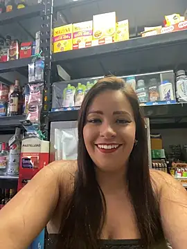 MIA_ROSSEEE – live chatrum