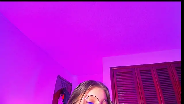 liiliie_petite Live Chatrum