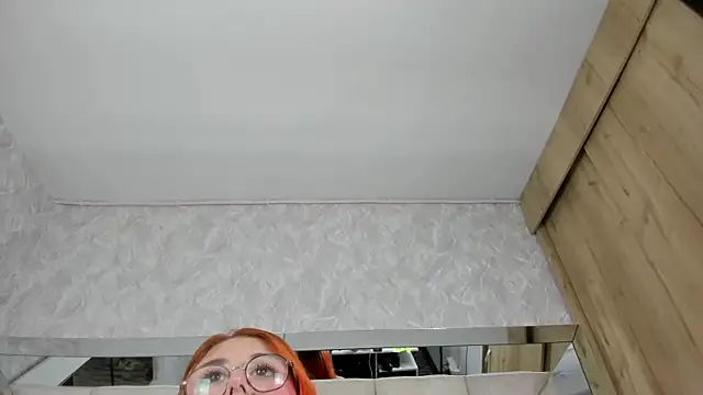 SCARLETTHUNT_'s Live Chat Room