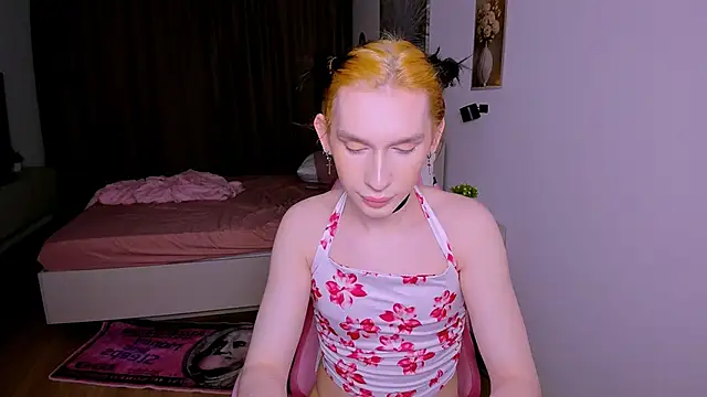 Mikaella_Nicole live sex-cam show