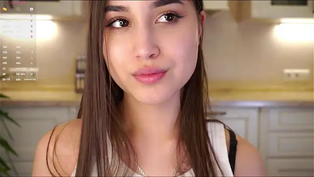 NicolWimett Adlı Modelin Canlı Sohbet Odası