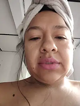 Živá chatovací místnost alisonnturbay