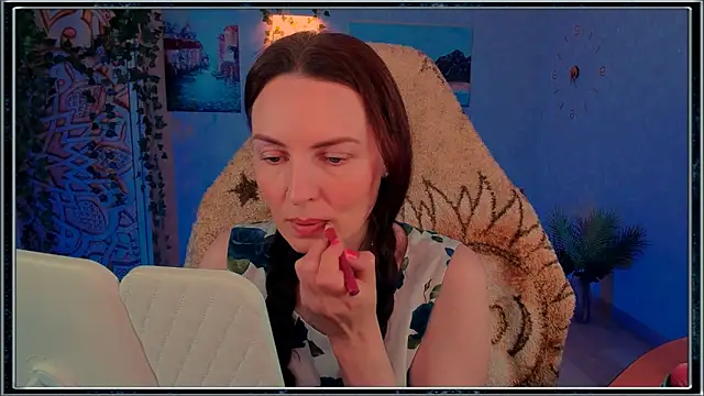 LanaRadiance Live Chatraum