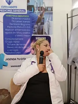 Živá chatovací místnost _Zoe_777