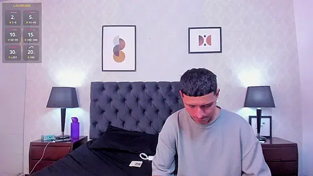TomAndGia's Live Chat Room