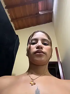 ViankaRose Adlı Modelin Canlı Sohbet Odası