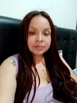 חדר צ'אט בשידור חי של Lina19_93