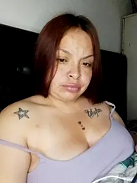 Lina19_93 Adlı Modelin Canlı Sohbet Odası